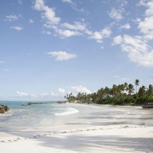 De Migratie<br>'juni' met beach
